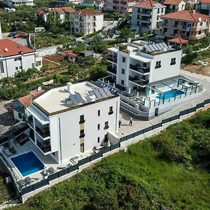 21 B , Trogir Croatia